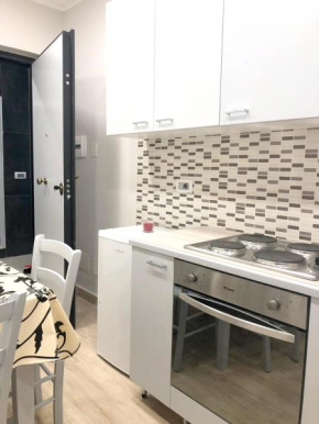 One bedroom appartement with wifi at Napoli
